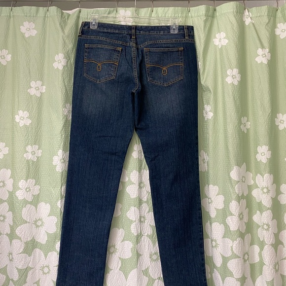 American Rag Jeans - Picture 2 of 2